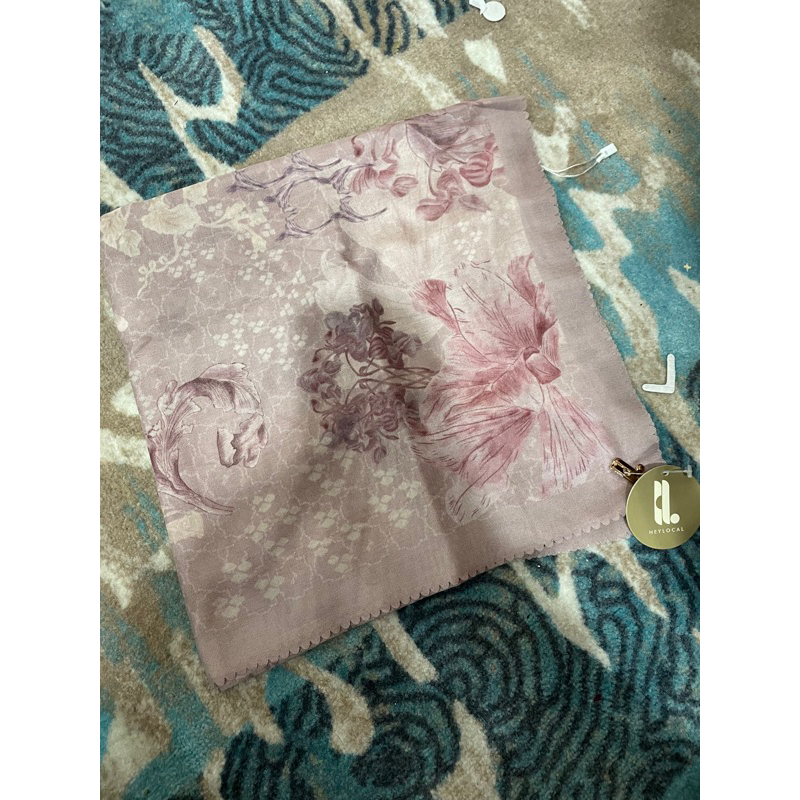 Amour Scarf Heylocal