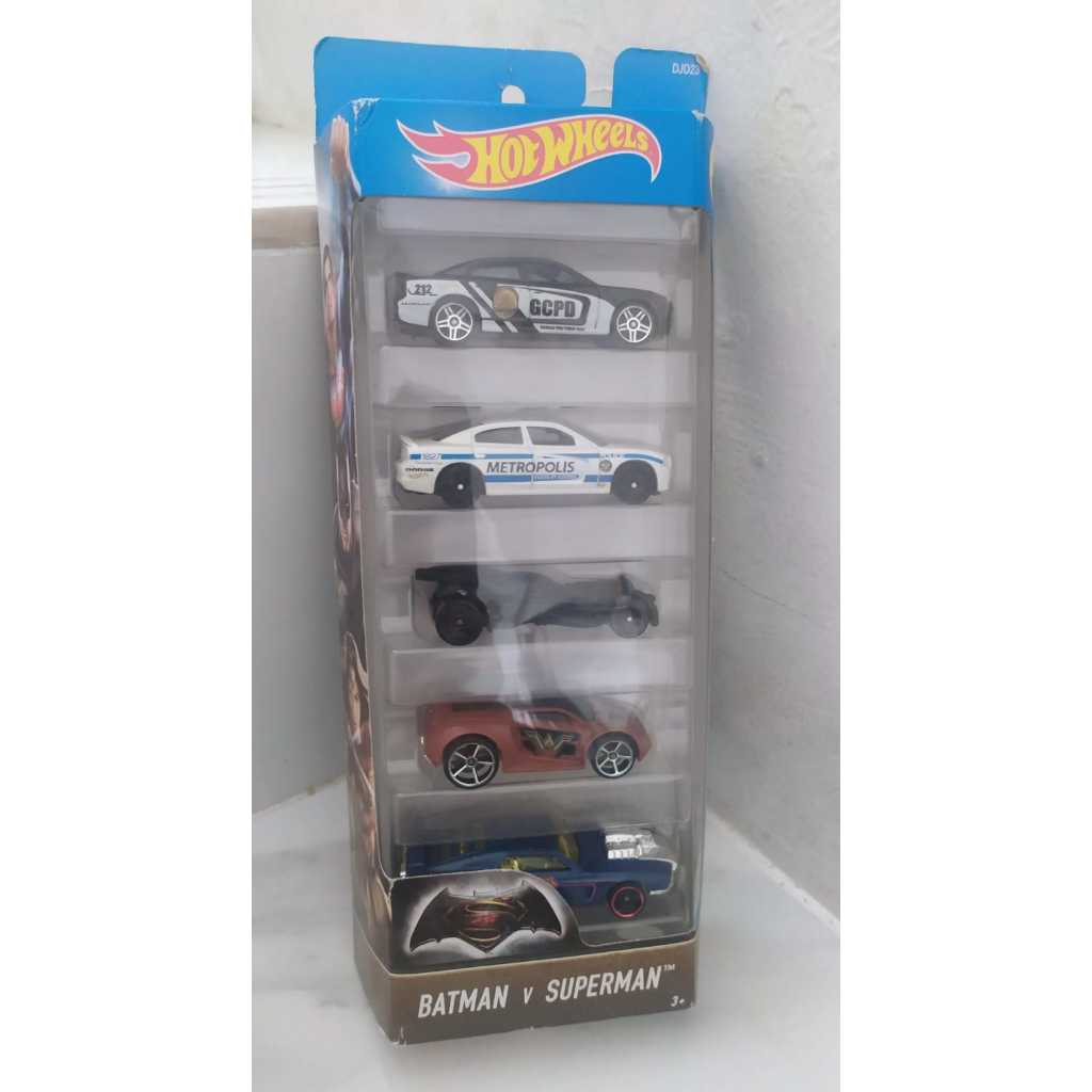 Hot wheels Batman vs Superman Set 5 Pack cars