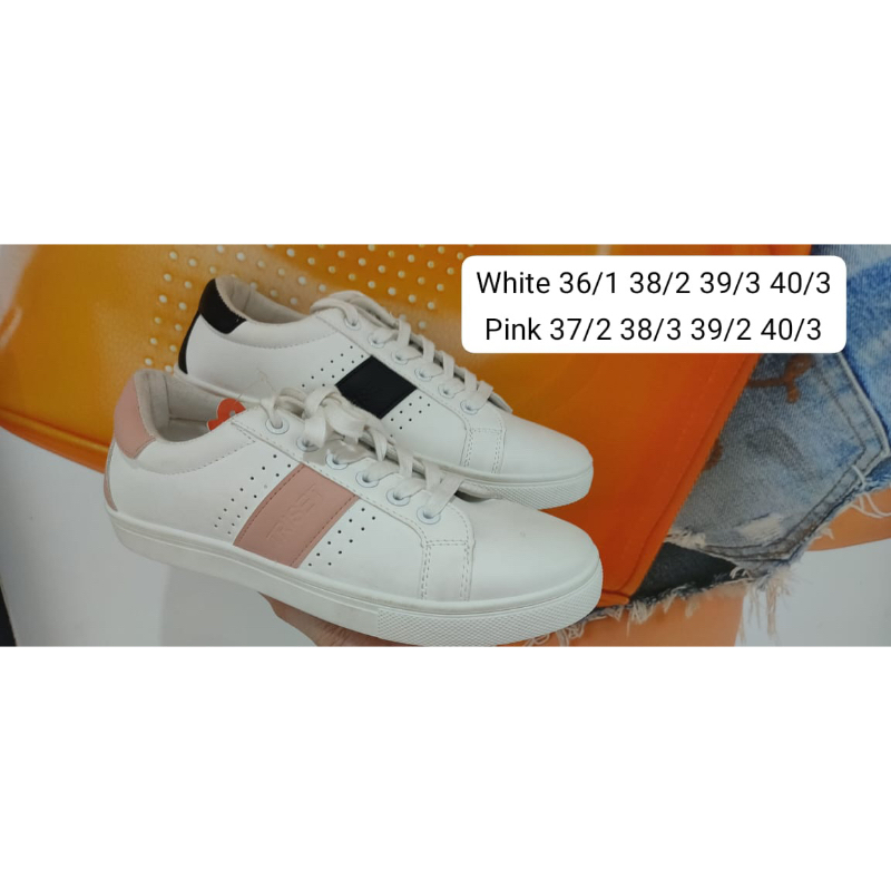 Triset shoes Sepatu Sneaker Streetlook yang minimalis
