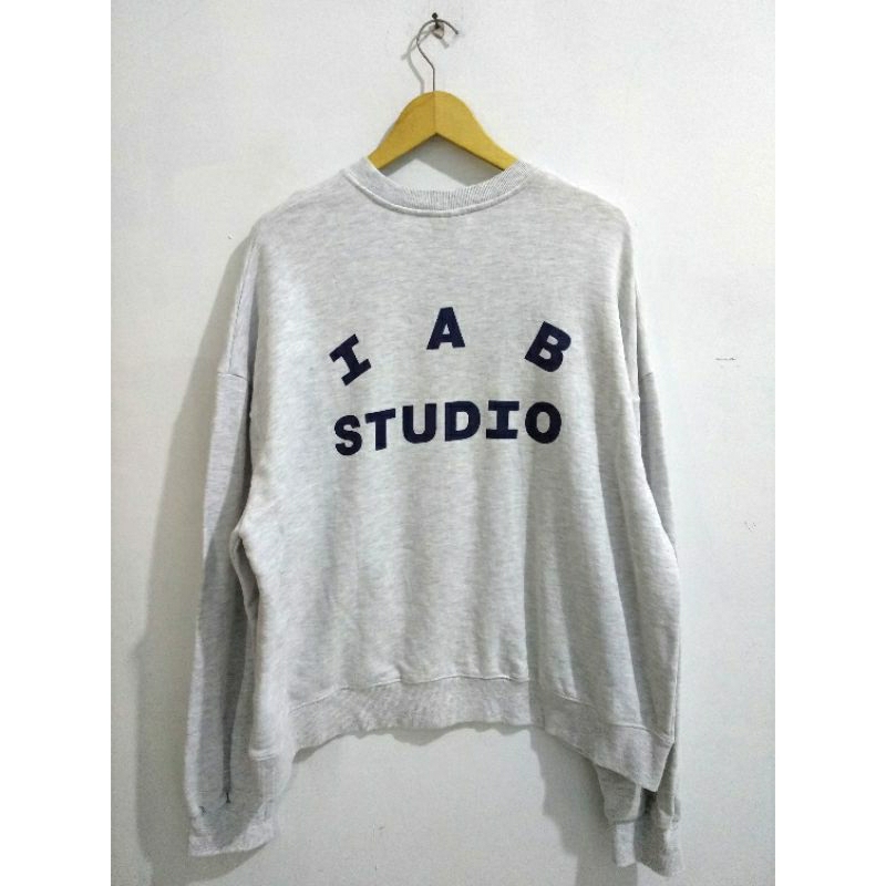 Crewneck "IAB Studio" Authentic