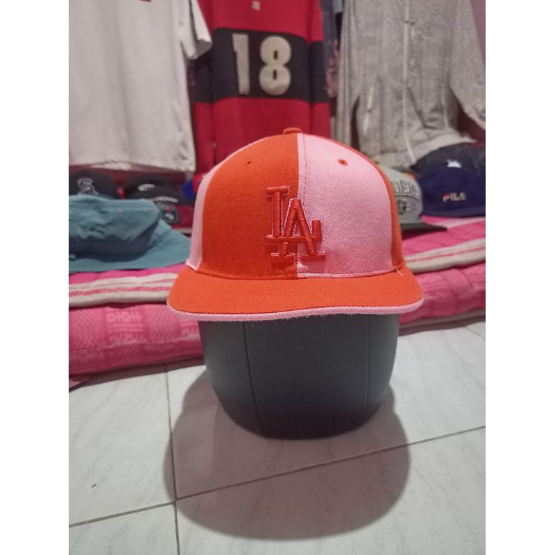 topi new era x MLB los angeles second