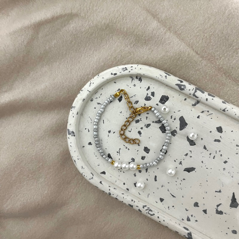 Arabella Bracelet ~ Smooky Arabella