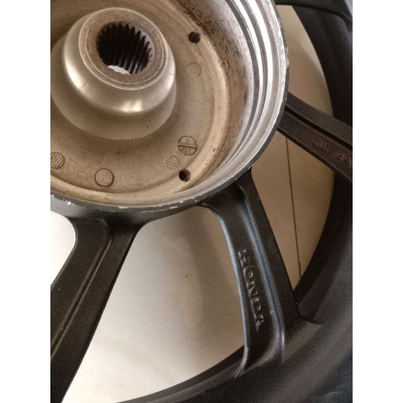 velg pelek pelk belakang Honda Pcx 150 orisinil