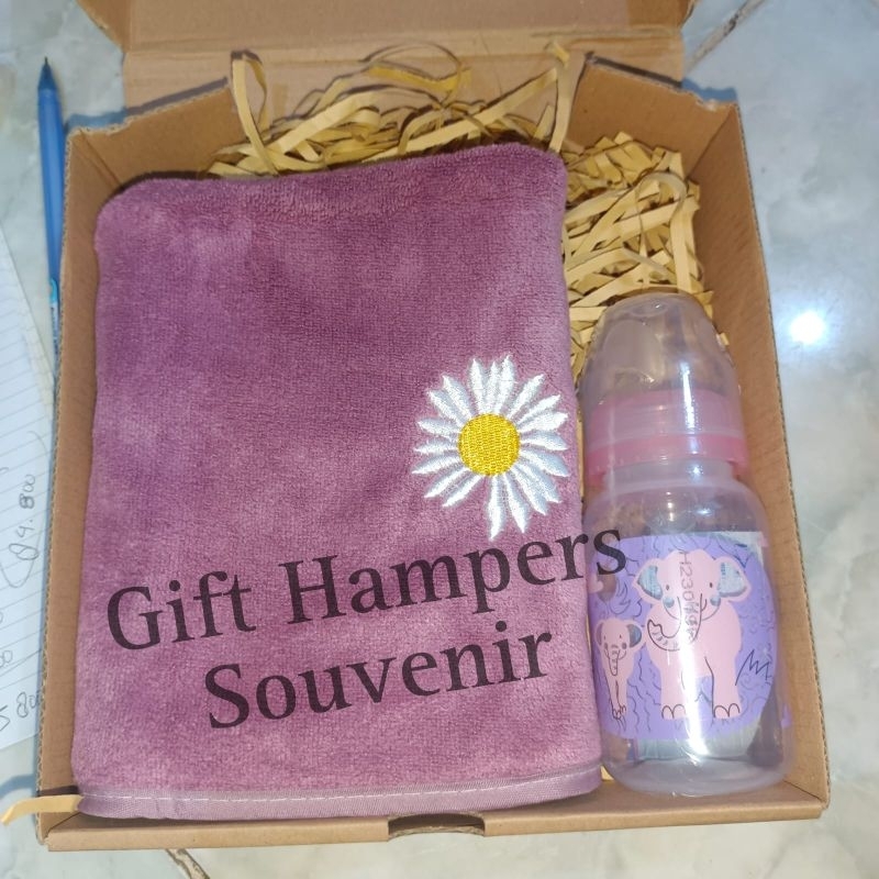 Gift Hampers Baby Newborn Baby girl/baby boy Kado Kelahiran Hadiah 1 month baby premium