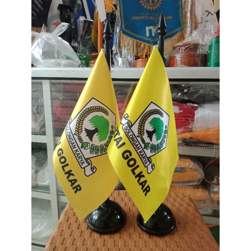 

Tiang kayu meja+bendera meja partai golkar