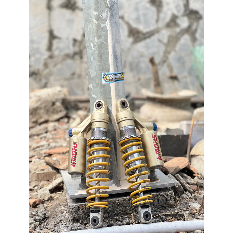 Skok Showa kuning CB 400 Double klik ukuran 32 copotan moge