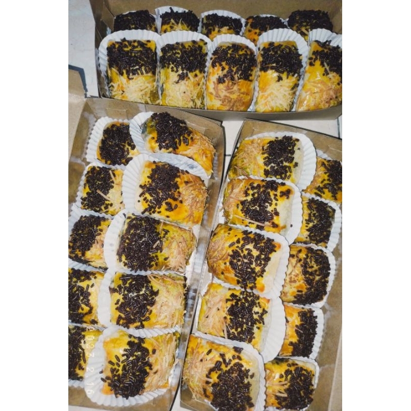 

Bolen Pisang isi 6 (Jumbo)