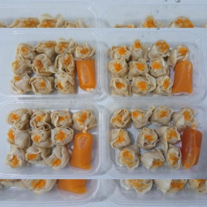 

Dimsum ayam Frozen isi 10 pcs kemasan box free bumbu cocol