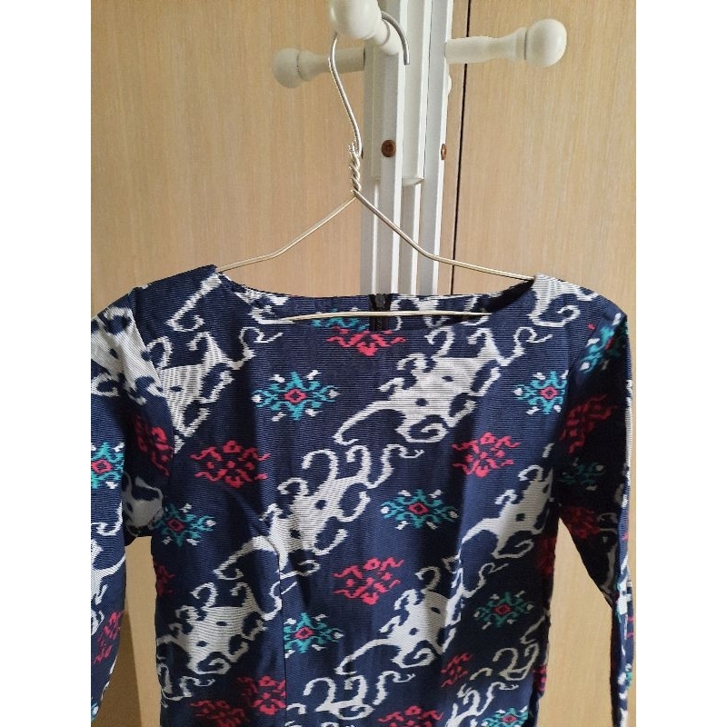 Dress terusan midi batik