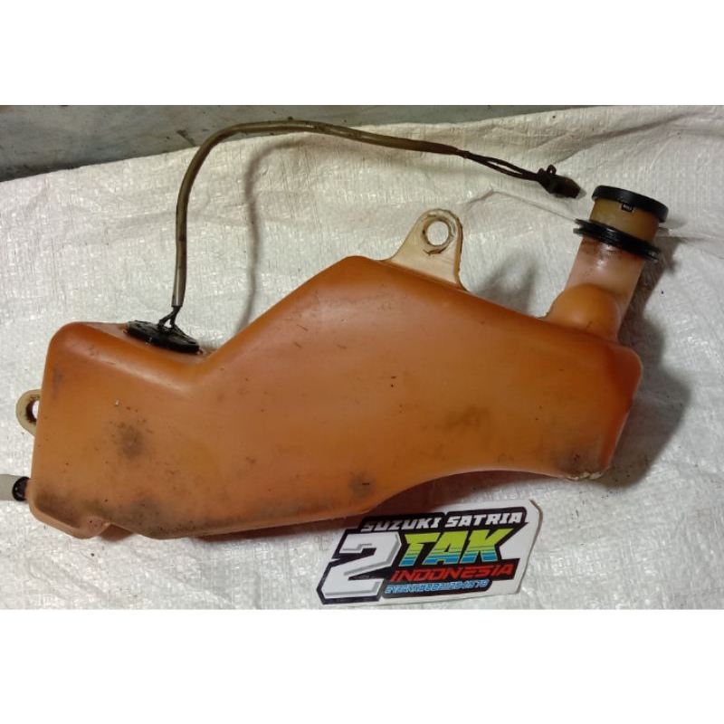 botol oli samping satria hiu