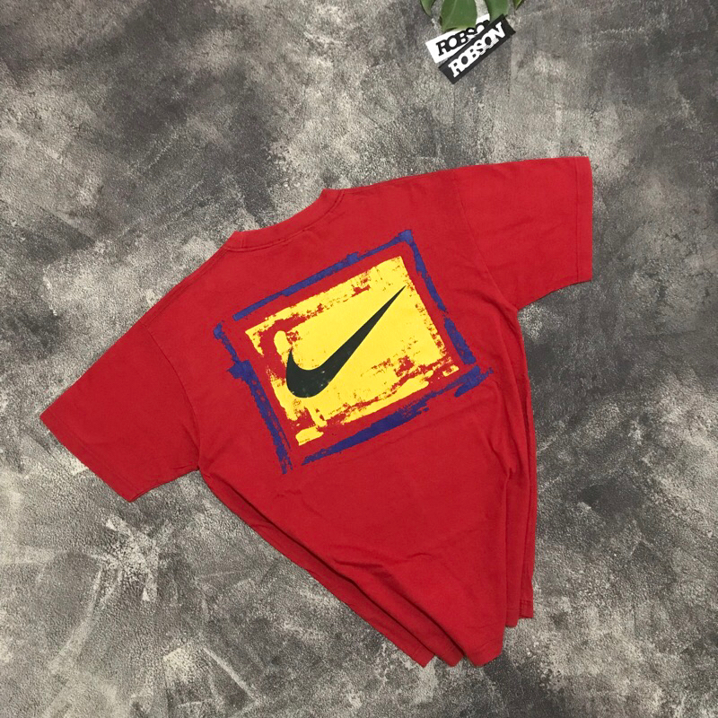 Kaos Nike Vintage Paint Big Logo 90s