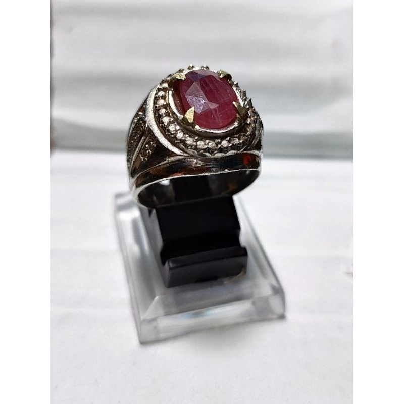 Batu Permata Ruby madagaskar