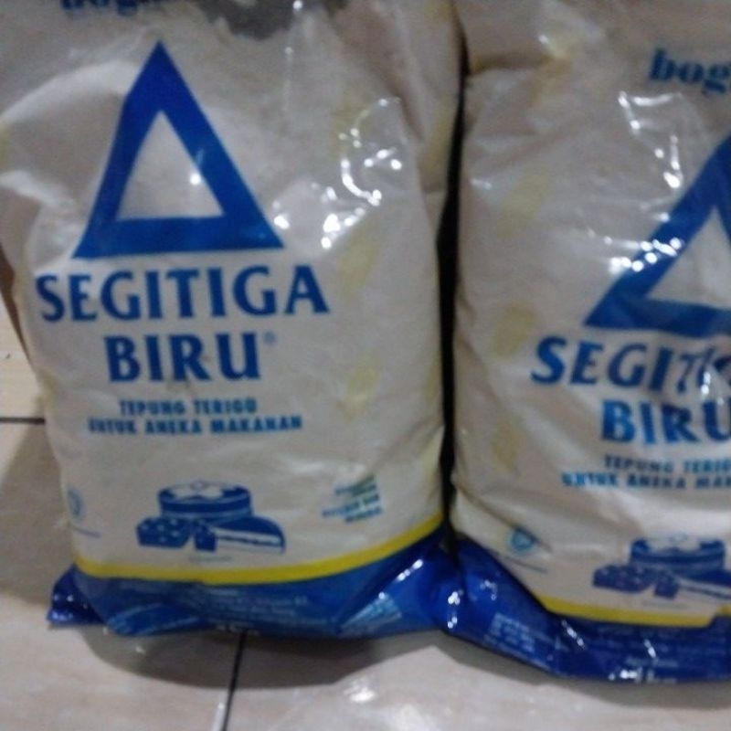 

tepung segitiga biru