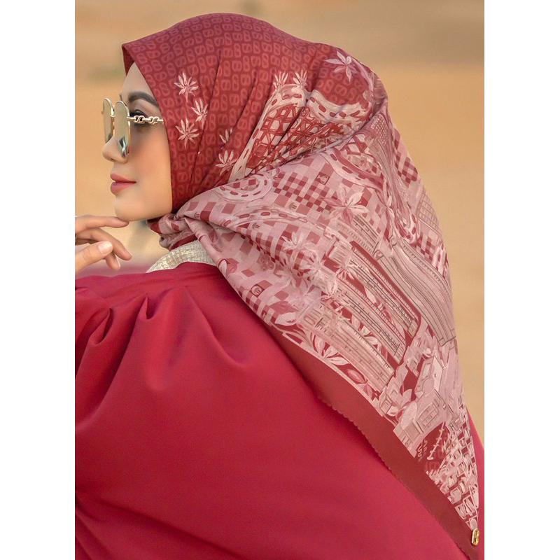 Preloved Buttonscarves XL Grandprix Apex