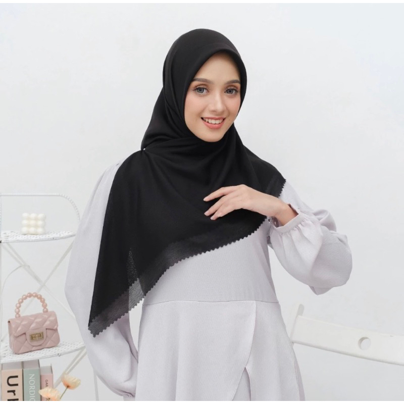 Zoya scarf polos dari RALLY PLAIN SCARF