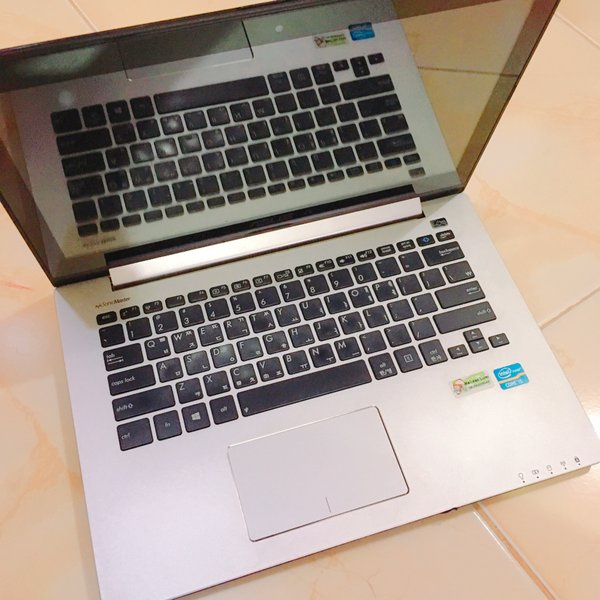 Laptop ASUS Atheros AR5B225 -core i5