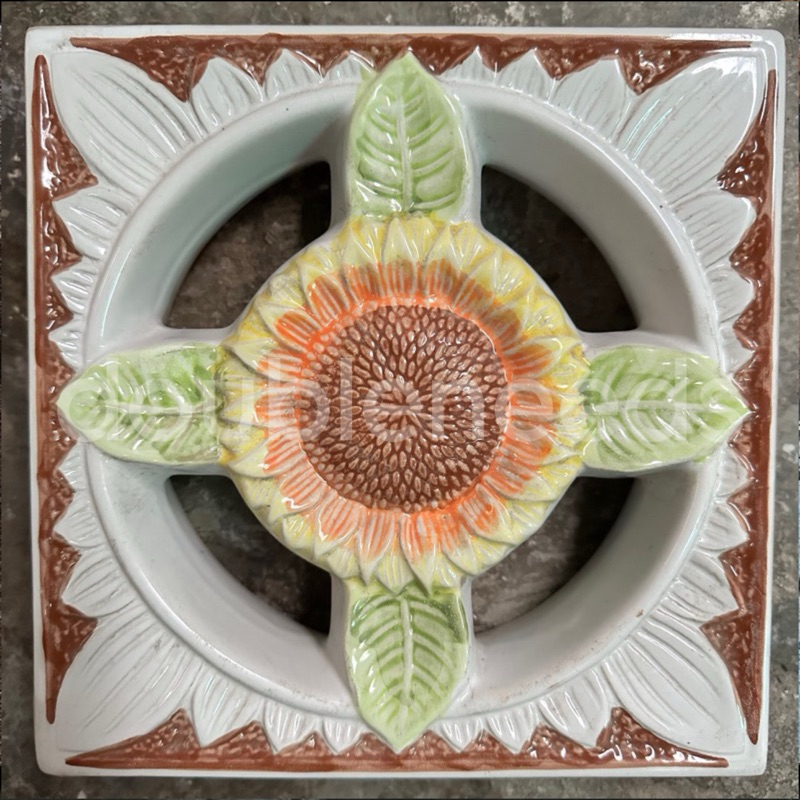 LOSTER KERAMIK BUNGA MATAHARI 20x20 / ROASTER KERAMIK / ANGIN-ANGIN DINDING