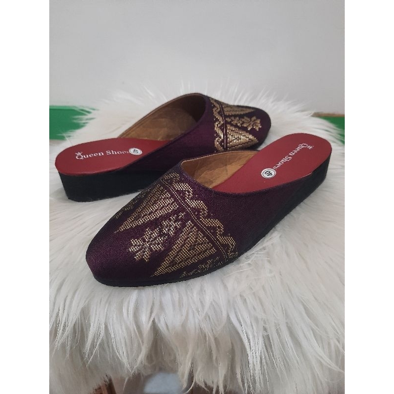 Sendal kain songket warna ungu manggis/ sendal pengantin/ sendal khas minang