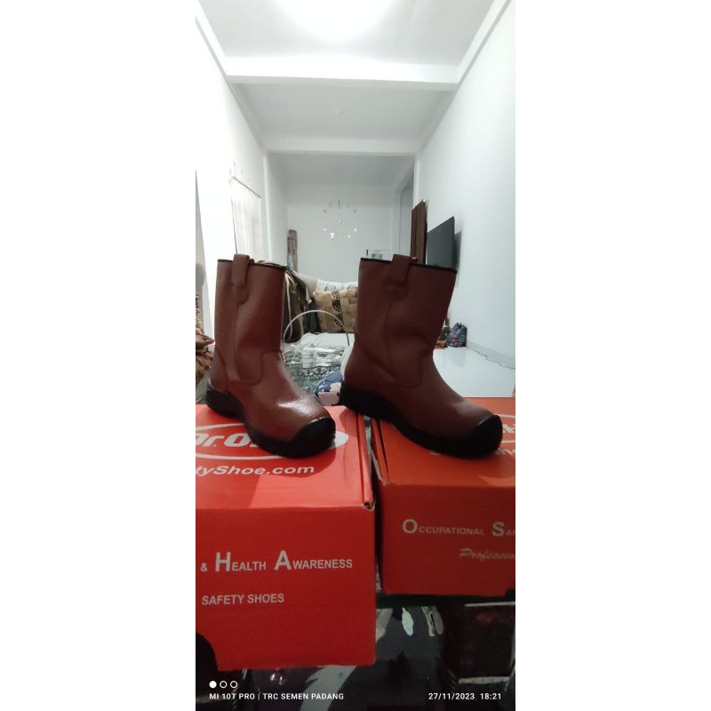sepatu safety Dr.Osha