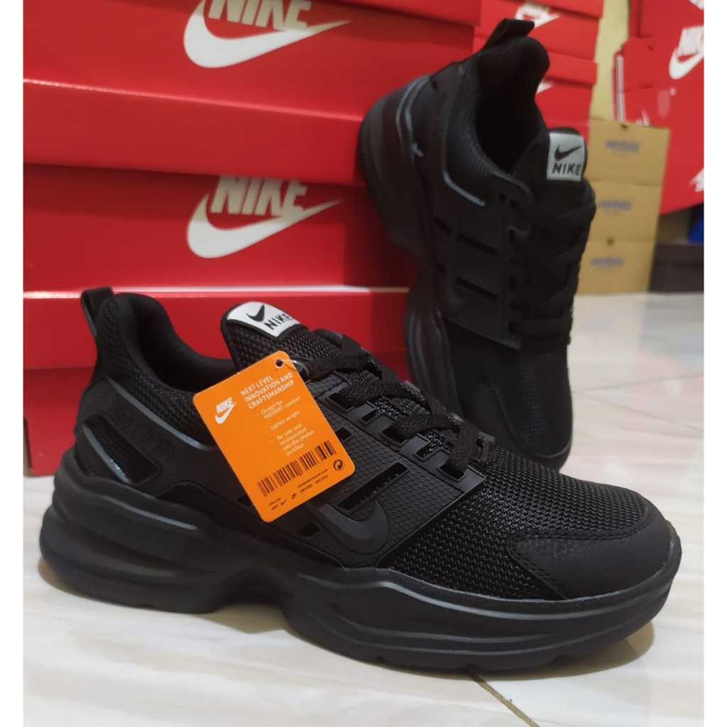 SEPATU PRIA DAN WANITA/SNEAKERS RUNNING OLAHRAGA/SEPATU HITAM POLOS