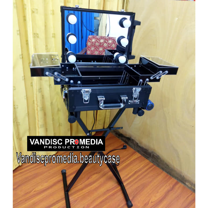 Kaki Beautycase / Stand beautycase / Stand X