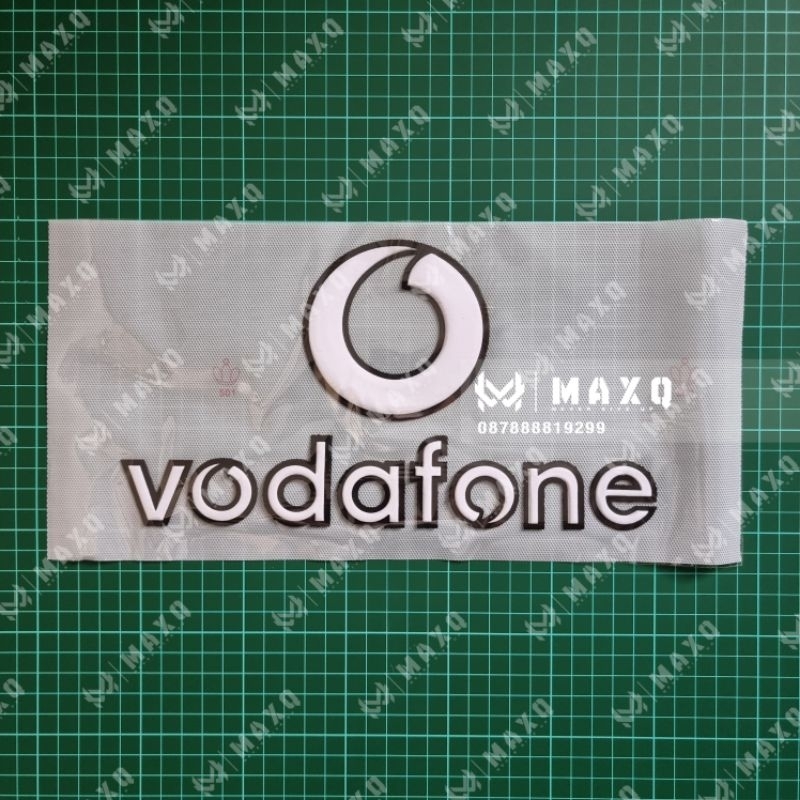 SPONSOR VODAFONE FOR JERSEY M UNITEDD 2002 - 2004 EMBOS