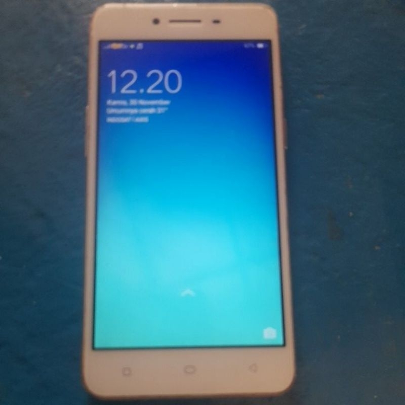 oppo a37f  ram2/16 batangan