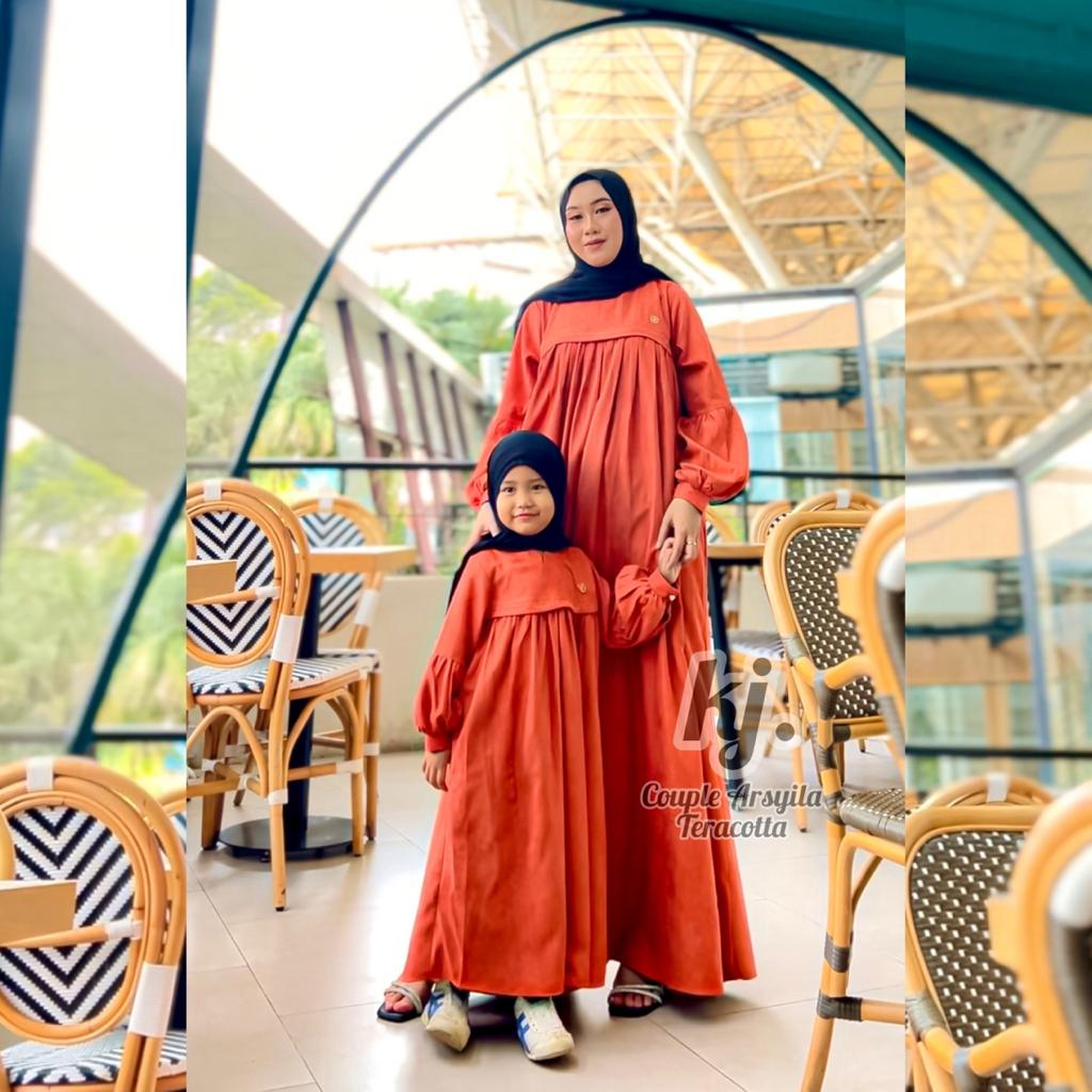 Gamis Couple Arsyila Ibu Dan Anak Codoray Polos Simple Casual Busana Muslim Wanita Long Dress Terbaru Ori Khadijah Mode