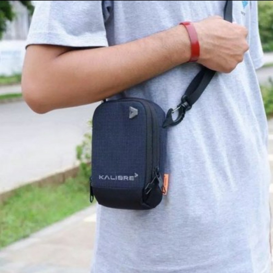 WIYUNG Gramedia Surabaya - Tas Kamera kecil Selempang Kalibre Metroshoot 10 921285443