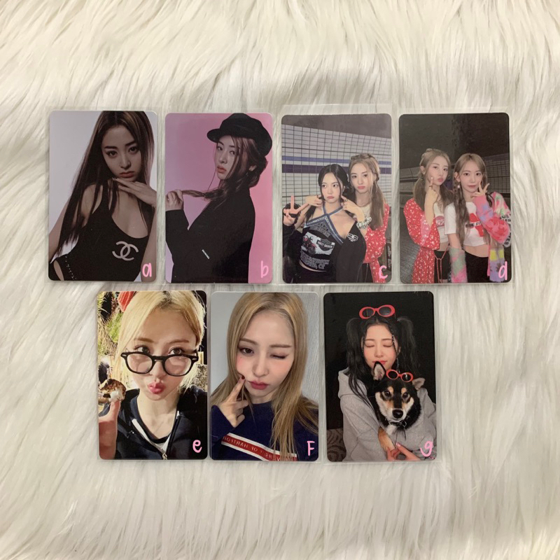 le sserafim huh yunjin chaewon sakura kazuha eunchae fearless monochrome bouquet antifragile unit le