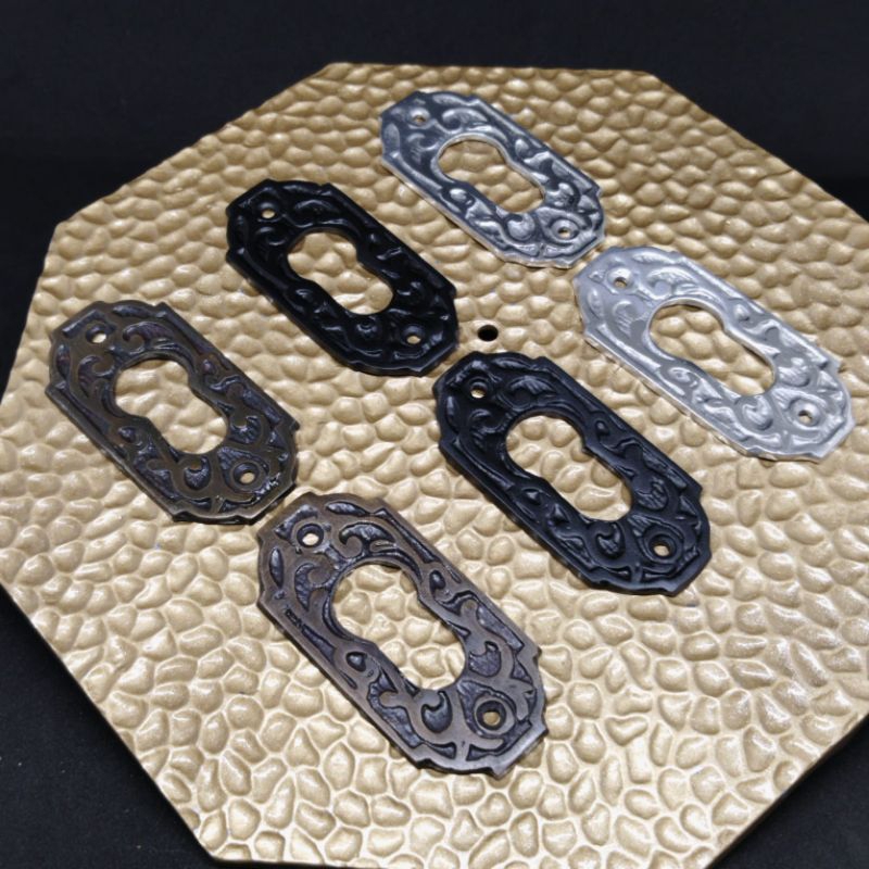 Lubang kunci pintu rumah standar