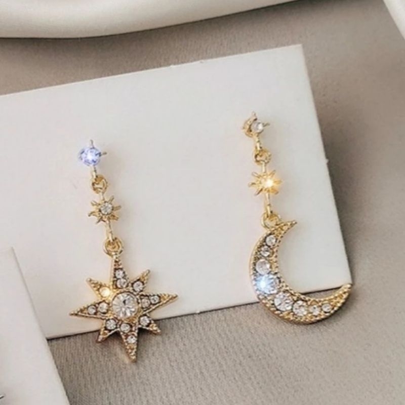 Anting Korea Motif Panjang Bulan Bintang APBB-005 Anting Titanium Aksesoris Fashion Anting Tindik Or