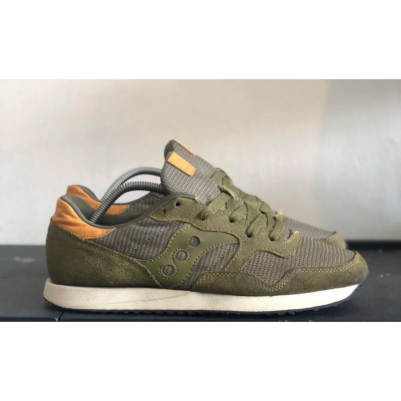 Saucony DXN trainer vintage olive green