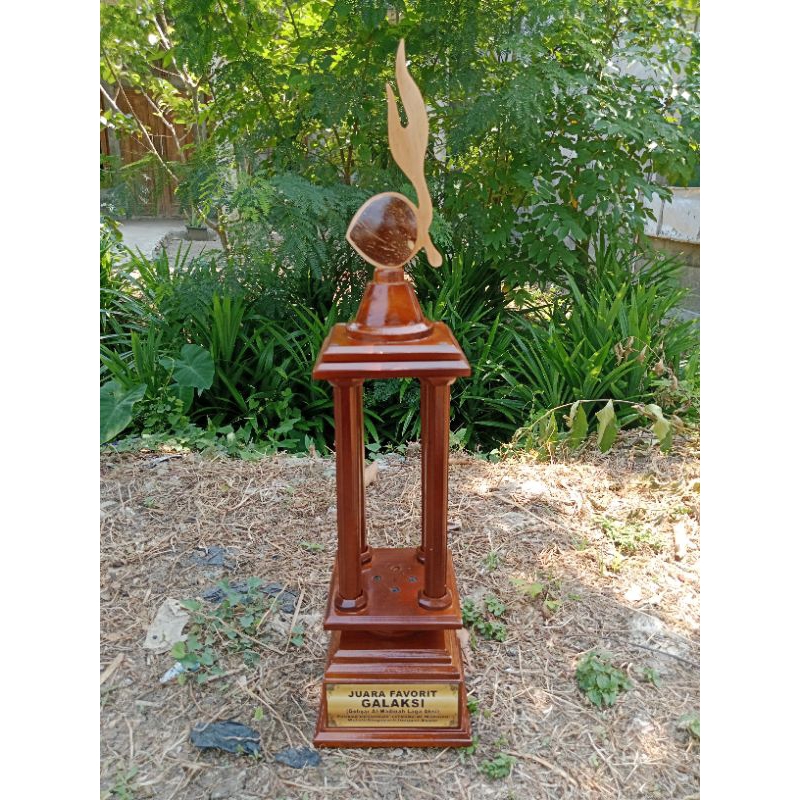 Piala pramuka/piala tunas kelapa/piala kayu