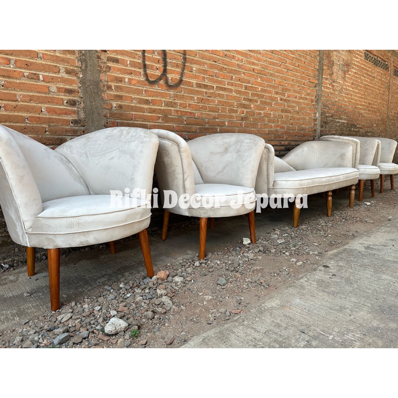 KURSI PELAMINAN LOVE / KURSI PELAMINAN / KURSI PELAMINAN TERBARU / KURSI PELAMINAN MURAH / KURSI PEL