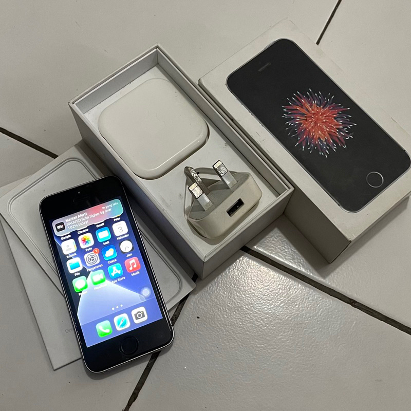 iPhone SE 2016 second murah