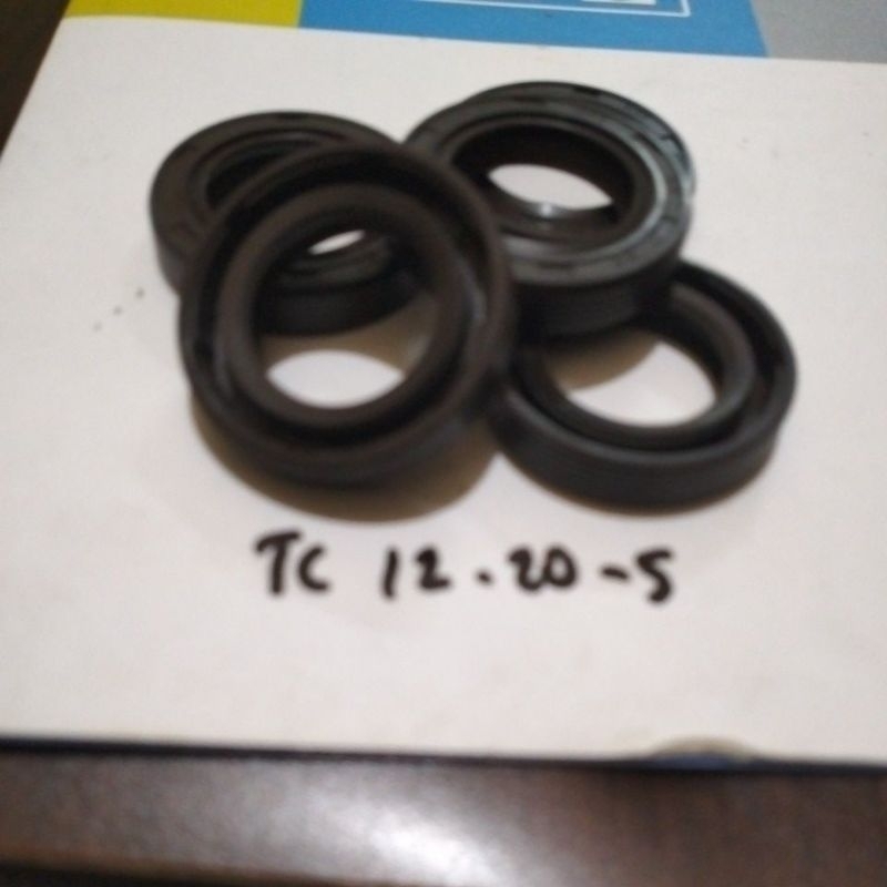 oil seal/shaft seal 12-20-5 nbr