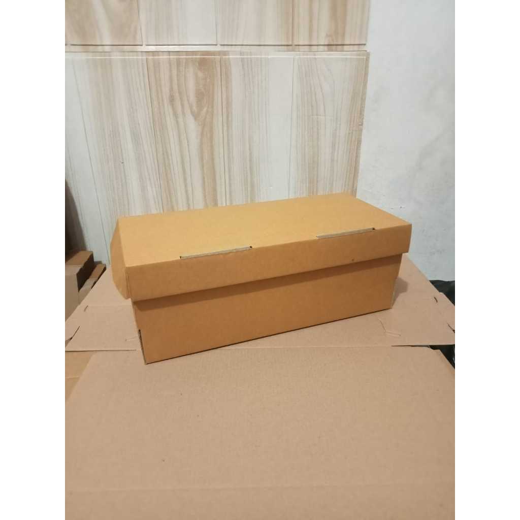 

UK 14x31x11,5 Kardus Box Sandal Warna Cokelat