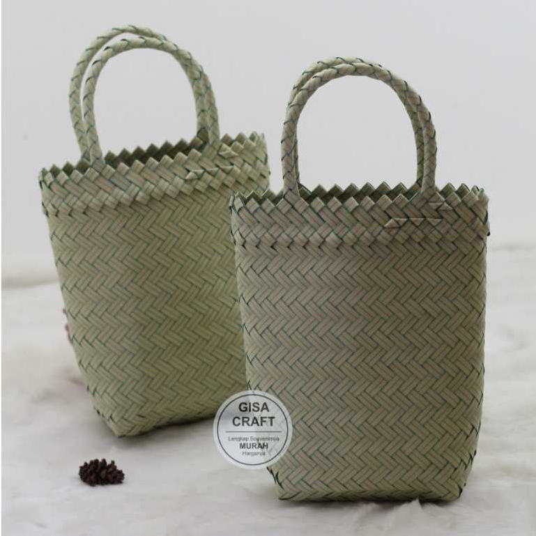 Gisacraft souvenir tas anyaman plastik Ukuran +- 14 x 6 x 25 cm , tas belanja, tas pasar, tas anyama