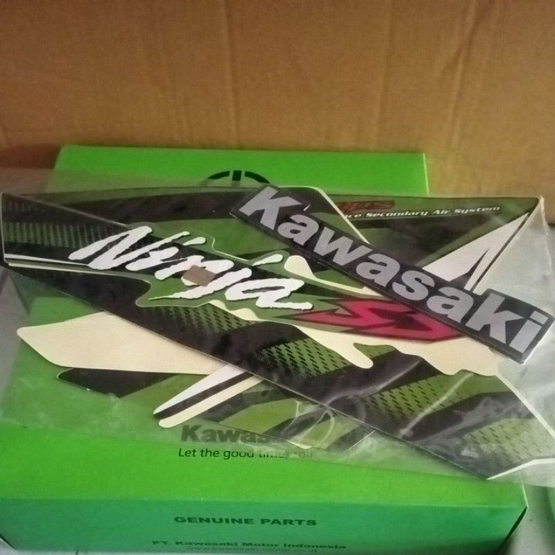 STRIPING NINJA R NINJA SS WARNA HIJAU BUKAN ORIGINAL(CKD)