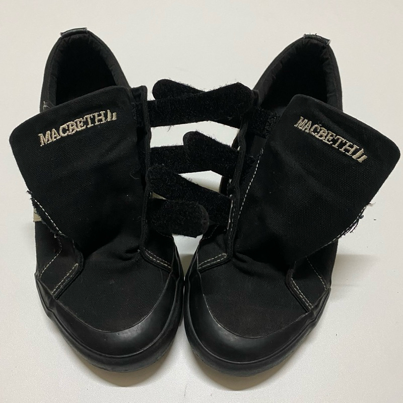 Macbeth Eliot Velcro Black Cement