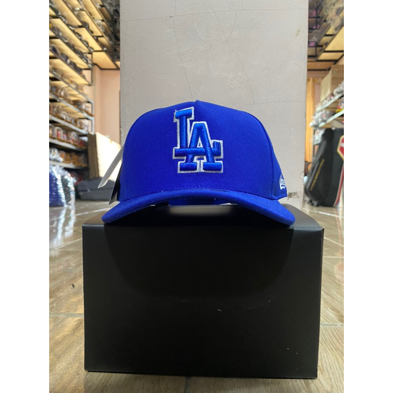 Topi Premium Bahan Biru Logo LA Blue List White Pria Wanita
