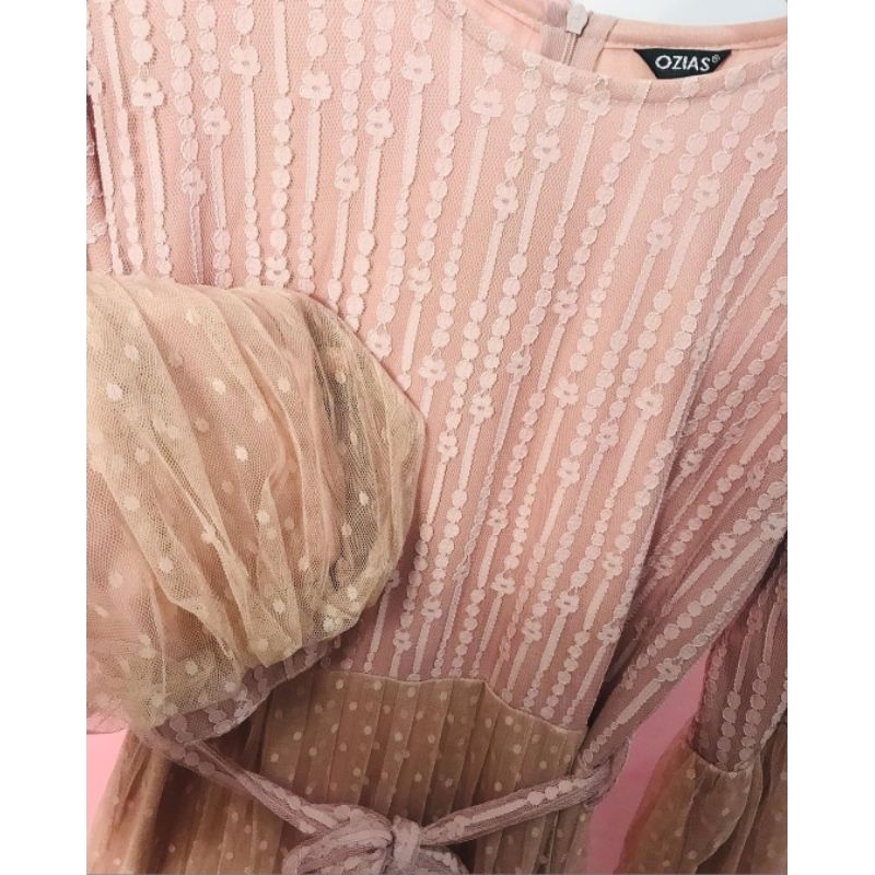 Dress brukat