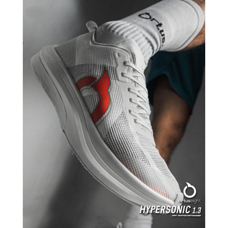 SEPATU LARI ORTUSEIGHT HYPERSONIC 1.3 WHITE