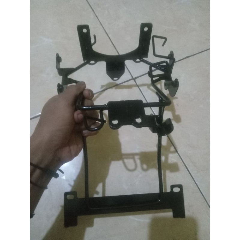 Breket Kupingan Lampu Vixion Old Breket Dudukan Lampu Depan Vixion Old Hitam Tebal Berkualitas