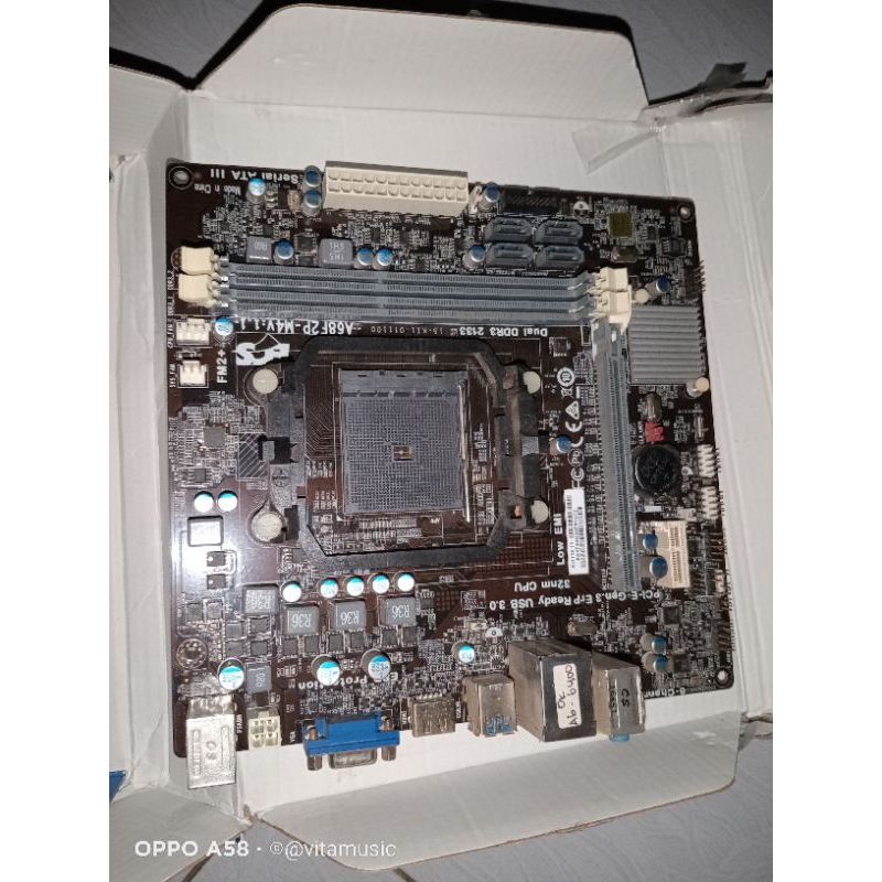 MOTHERBOARD AMD A68 MINUS