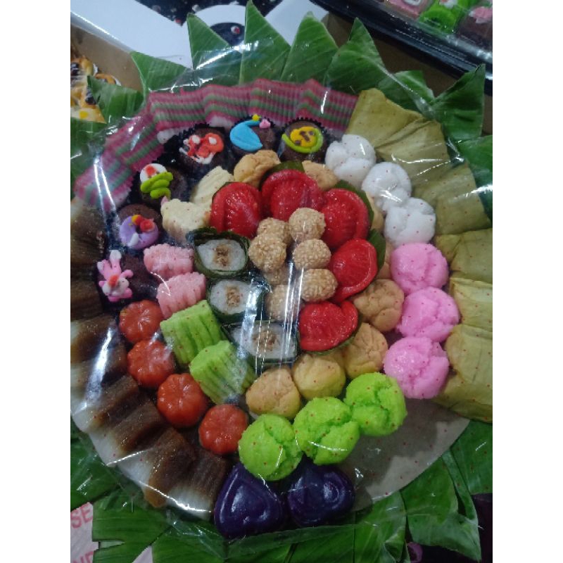 

Kue Tampah, Aneka kue kue, Snack Box, Jajanan Pasar, Kue Tradisional,Kue Basah,Cake,Lemper,Bolu,Kue Kering,Bolu Kukus,Roti,Hantaran Pernikahan, Pastel,Risoles,arem arem,lepet,bakpao,dimsum,bacang,semar mendem,lumpia,kroket,pia buah,salad buah,sosis solo