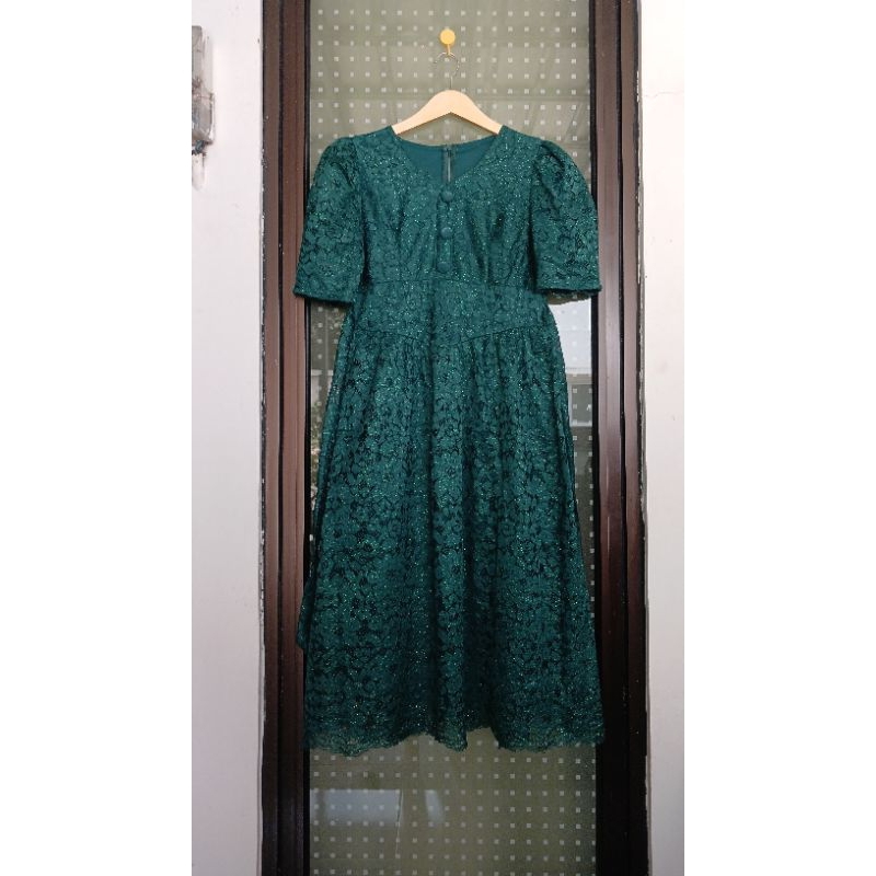 Dress Natal Brokat Lengan Balon