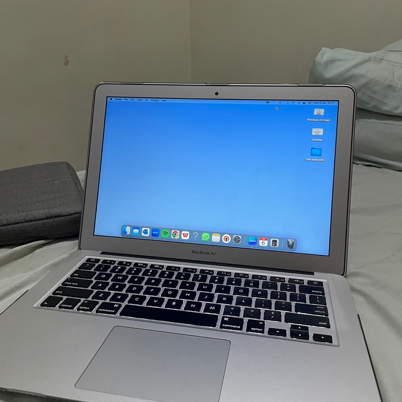 Macbook air 13 preloved