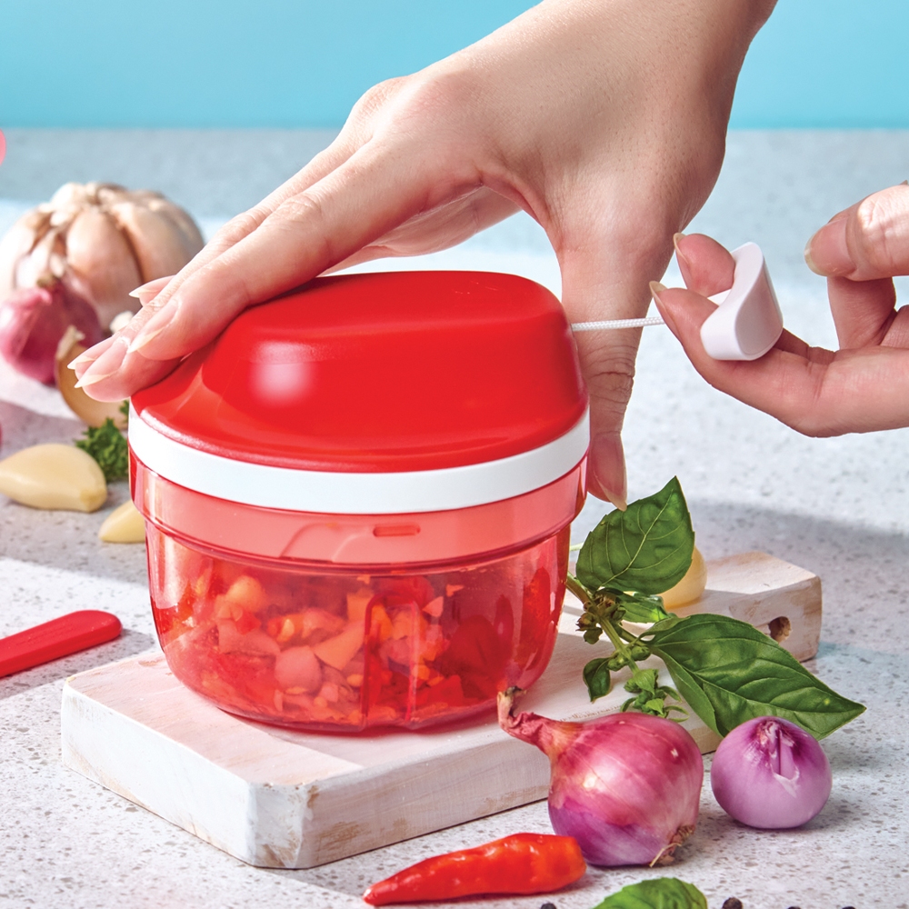 TUPPERWARE supersonic chopper